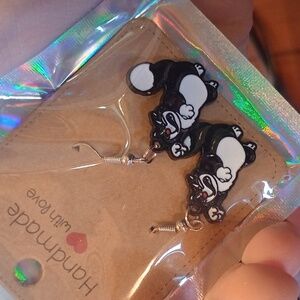 Homemade Cinderella Inspired Angry Cat Earrings💙